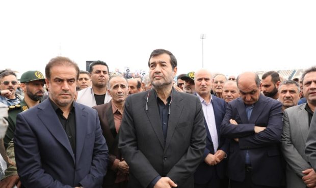 حضور وزیر ورزش در مراسم خاکسپاری صالحنیا حضور وزیر ورزش در مراسم خاکسپاری صالحنیا