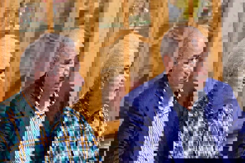 2180583
