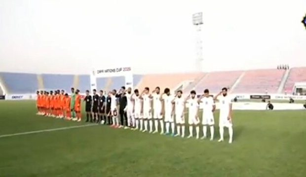 احترام نظامی بازیکنان تیم ملی فوتبال هنگام پخش سرود ایران + فیلم احترام نظامی بازیکنان تیم ملی فوتبال هنگام پخش سرود ایران + فیلم