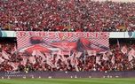 هوادار پرسپولیس، خودرویش را به پوستر دربی تبدیل کرد! هوادار پرسپولیس، خودرویش را به پوستر دربی تبدیل کرد!