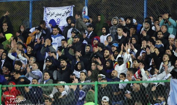 ویدیو| هواداران ملوان استقلال را با شعار “دزد” خطاب کردند! ویدیو| هواداران ملوان استقلال را با شعار “دزد” خطاب کردند!
