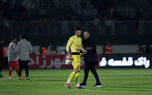 مربی پرسپولیس، پیراهن استقلال را یادگاری گرفت!