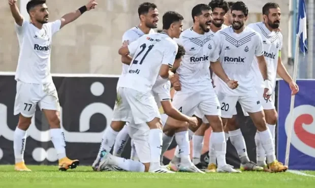 حمله ملوان به جایگاه استقلال و تراکتور