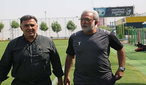 فوتبالمان به‌دلیل نداشتن زمین آماتور است