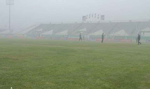 مه مانع برگزاری مسابقه شد؛ یک روز تعویق برای دیدار لیگ برتری