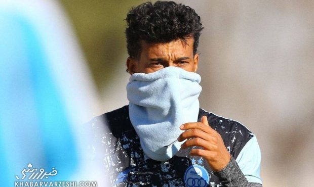 رامین رضاییان تماشاگر ویژه بازی فولاد رامین رضاییان تماشاگر ویژه بازی فولاد