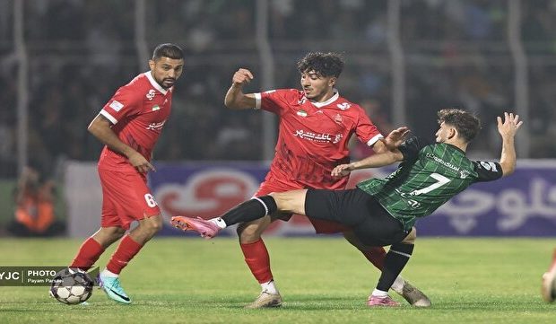 پرسپولیس ۱ – ۲ خیبر/ هت‌تریک شکست شاگردان اوسمار